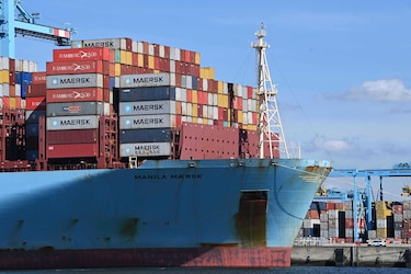 Superávit comercial de china en julio alcanzó los $100 mil millones