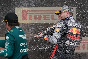 Verstappen refuerza el liderato al ganar en Montreal; Alonso acabó segundo