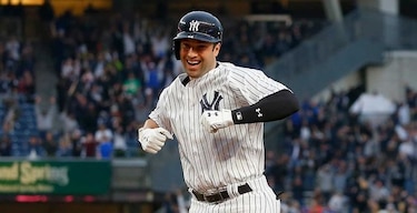 Con 'hit' de Walker Yankees vencen a los Atléticos