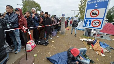 Organizaciones humanitarias advierten sobre peligro de muerte de refugiados por el invierno europeo