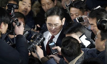 Fiscalía surcoreana pide arrestar al heredero de Samsung por escándalo de corrupción