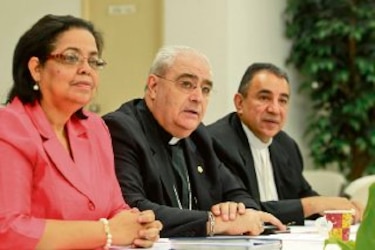 Arias promete que firmará el pacto ético este lunes