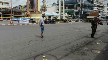 Cuatro muertos en cadena de explosiones en zonas turísticas de Tailandia
