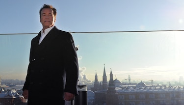 Arnold Schwarzenegger pide a Putin parar la guerra en Ucrania