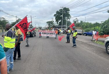 Trabajadores de la construcción cerraron algunas vías en horas de la mañana