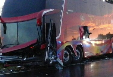Accidente de autobús de Panachif deja 10 heridos, uno de ellos de consideración