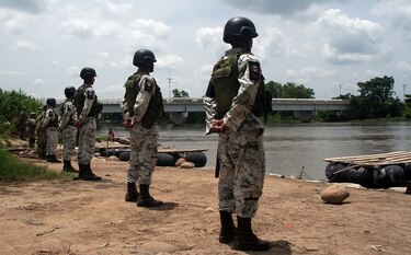 México: policías se manifiestan contra Guardia Nacional y convocan a un paro