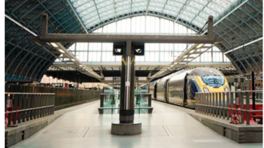 Suspenden conexiones aéreas y ferroviarias