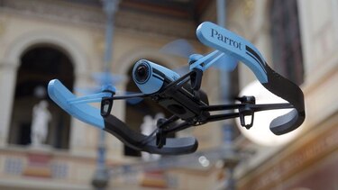 Los drones vuelan alto y más rápido que las regulaciones gubernamentales