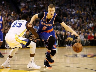 Porzingis se rompe ligamento en rodilla izquierda y dice adiós a la temporada
