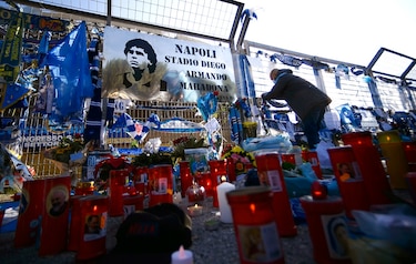 El conmovedor adiós de Nápoles a su ídolo ‘inmortal’