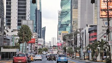Centro bancario eleva 40% la utilidad neta