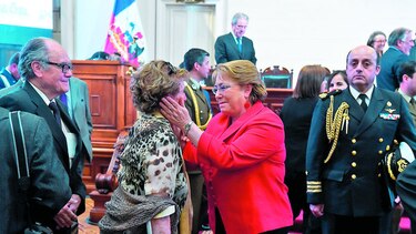 Bachelet, emocionada en acto por los DD.HH.