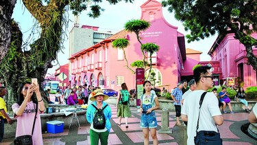 Buscan cautivar el turismo chino