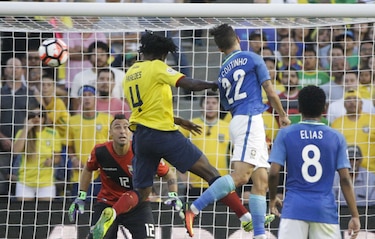 Brasil empata 0-0 ante Ecuador; ambos escoltan a Perú