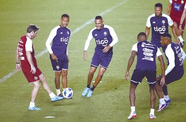 Thomas Christiansen ya tiene a todas sus figuras para el duelo del jueves ante Honduras