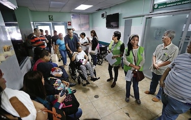 Pacientes piden pruebas de las compras de fármacos