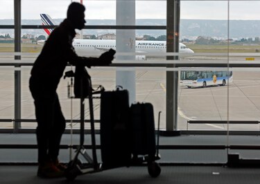 Panamá suspende todos los vuelos a Europa y Asia por un periodo de 30 días