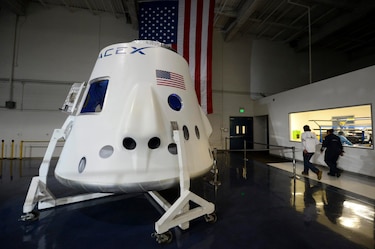 Llega al mar de California una cápsula de SpaceX con experimentos de la EEI
