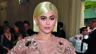 Kylie Jenner anuncia llegada de su hija