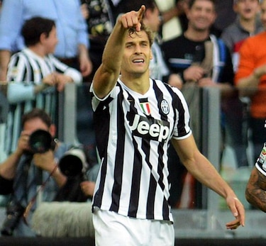 Un doblete de Llorente acerca al Juventus al título