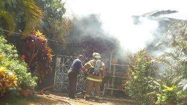 Incendio consume residencia de empresario chitreano