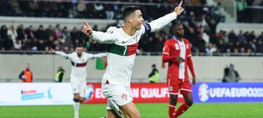 Portugal resuelve por la vía rápida con otro doblete de Cristiano Ronaldo