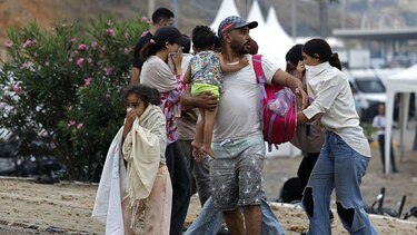 Las impactantes imágenes del cruce de más de 50,000 migrantes de Marruecos a España por la frontera de Ceuta