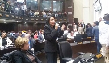 Inédito acuerdo del chavismo y la oposición en Parlamento de Venezuela