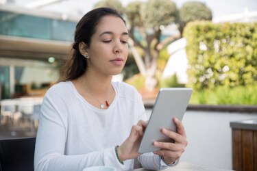 Portales de medios en todo el mundo y de algunos gobiernos registraron graves problemas de acceso