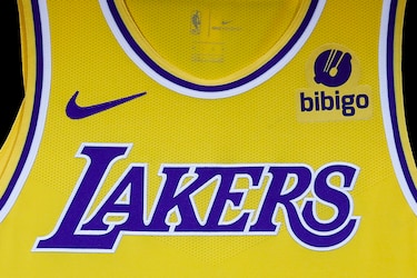 La familia Buss vende los Lakers por $10 mil millones, récord en el deporte estadounidense