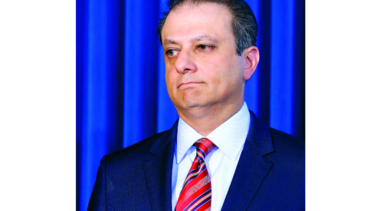 Despiden a fiscal nombrado por Obama, tras negarse a renunciar