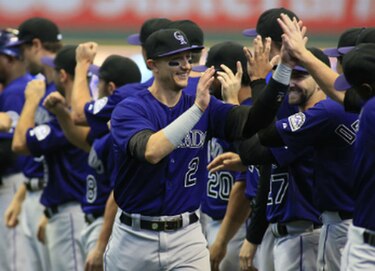 Rockies extienden su cadena de triunfos