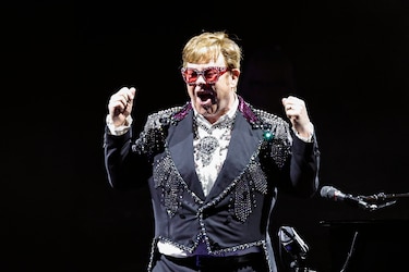 Elton John y Britney Spears unen talentos para componer un nuevo tema