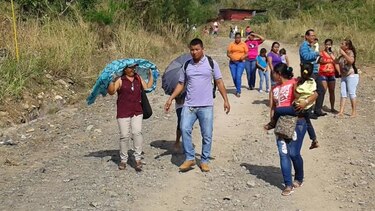 Moradores de La Pesa piden reparación de carretera