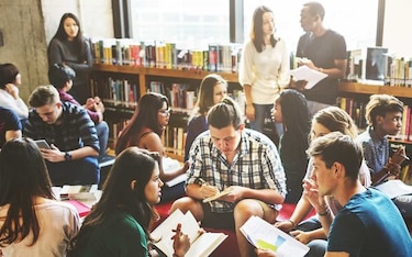 Los lectores jóvenes se reúnen