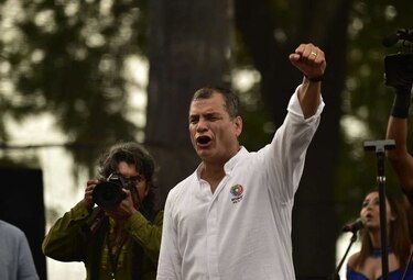 Rafael Correa celebra sus diez años en el poder en plena campaña electoral en Ecuador