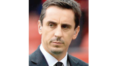 Gary Neville rechaza la idea de volver a jugar en Inglaterra
