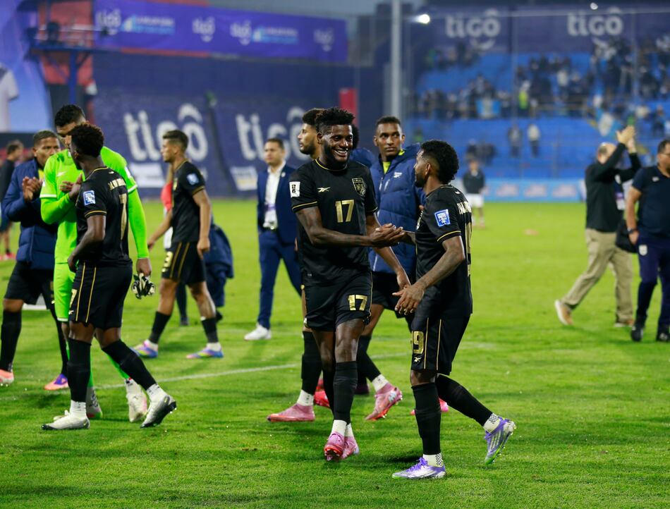 Panamá regresa de madrugada tras su histórica victoria y trabajará este viernes con cargas diferenciadas