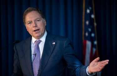 Trump despide al fiscal de Nueva York que investigaba a sus aliados y se negaba a renunciar