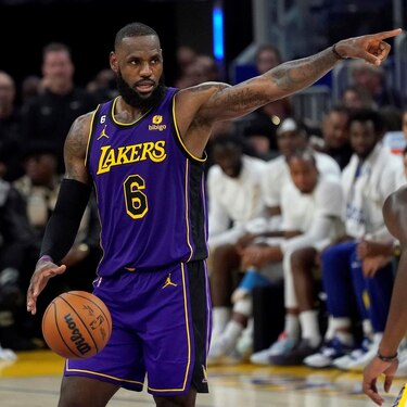 LeBron espera que su dolencia en la ingle no sea de gravedad
