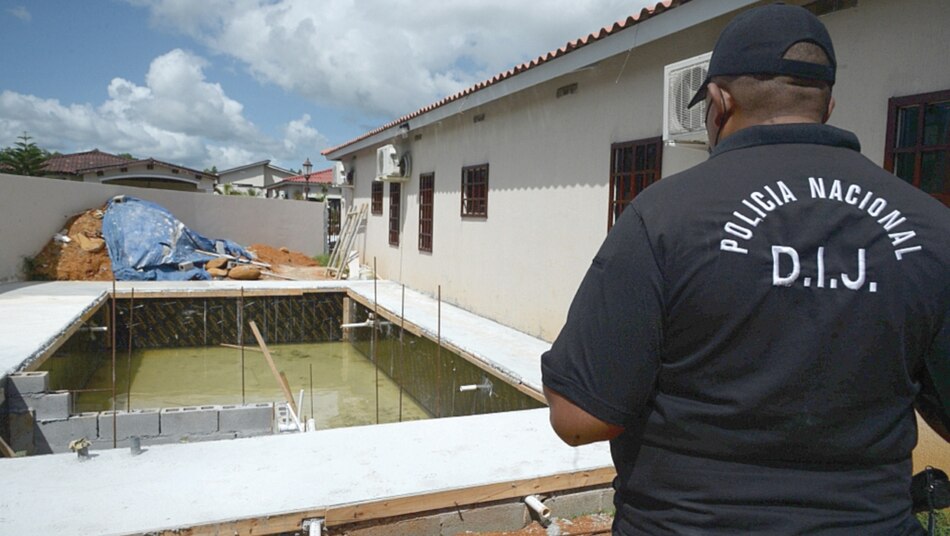 Casa incautada tenía caleto para ocultar droga y dinero