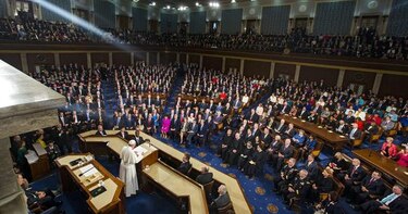 Papa aboga por inmigrantes al reconocer que Estados Unidos aún es para muchos una tierra de sueños