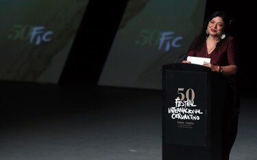México recupera 93 piezas arqueológicas ofrecidas en mercado de la capital