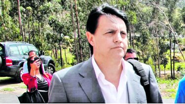 Periodista anuncia colecta para pagar multa
