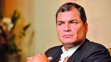 Expresidente Correa abandona Alianza País