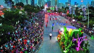 Un iluminado desfile navideño