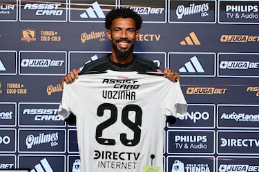Vozinha, ‘orgulloso’ de estar en Colo Colo y agradecido de ‘lo que pasó’ en el Mundial
