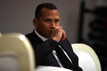 Los jueces deciden que las demandas de A-Rod se mantengan separadas