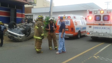 Colisión y vuelco en Chitré deja seis heridos